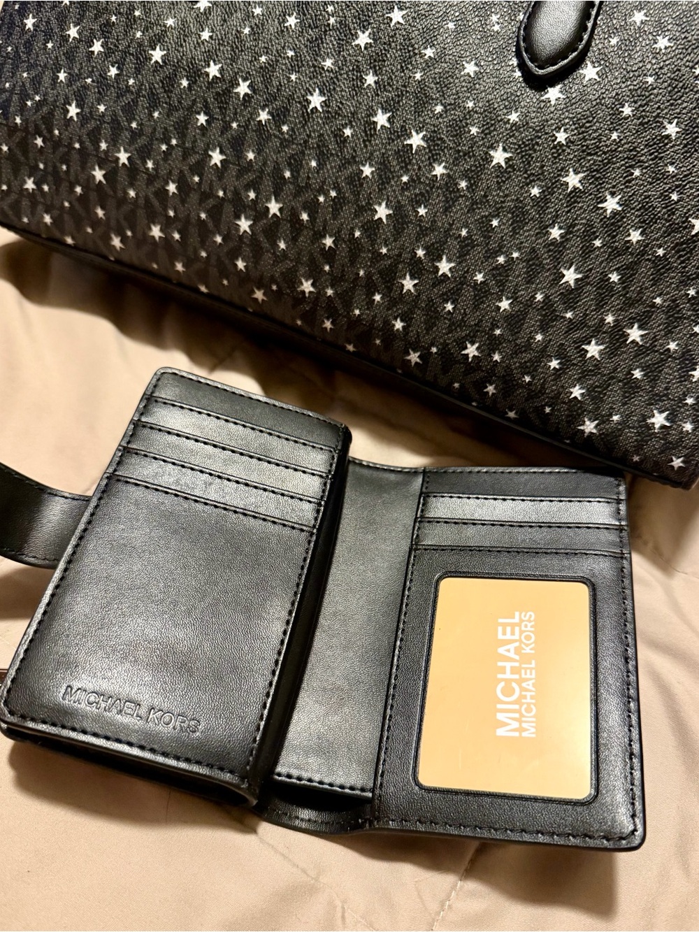 Michael Kors Black Star-Print Arden Leather Satchel with matching wallet - Picture 12 of 13